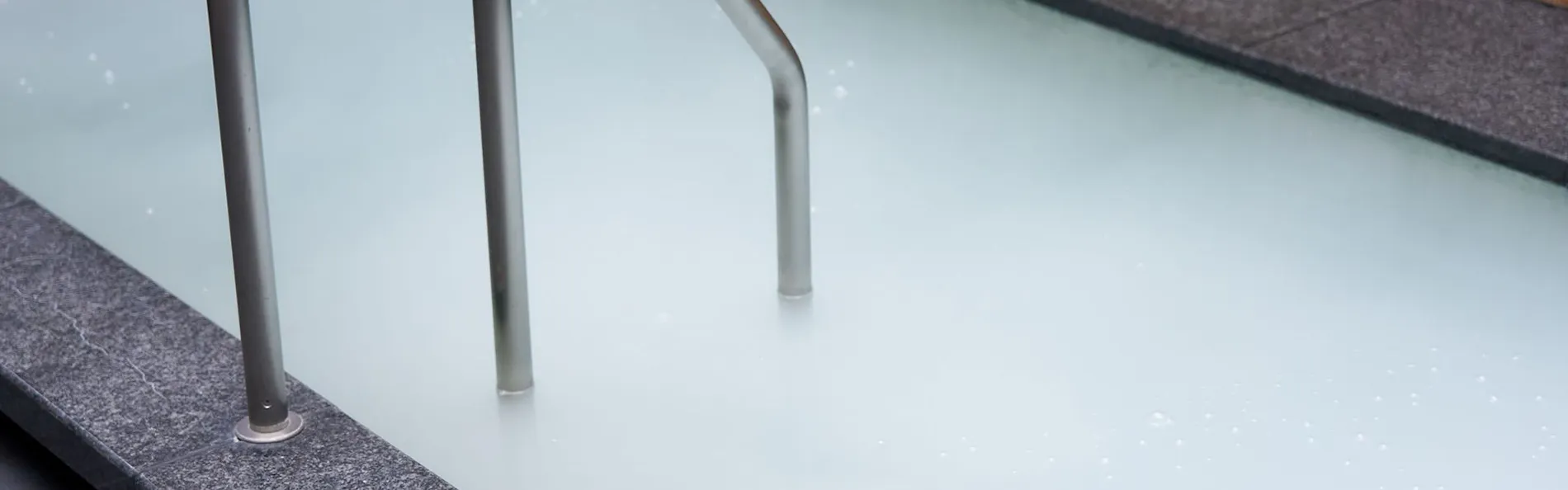 JR西日本グループ ヴィアインプライム 大阪京橋 <水城の湯>