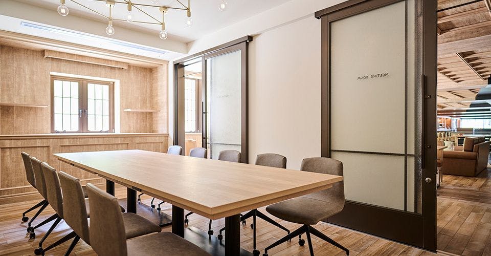 CANVASミーティングルーム