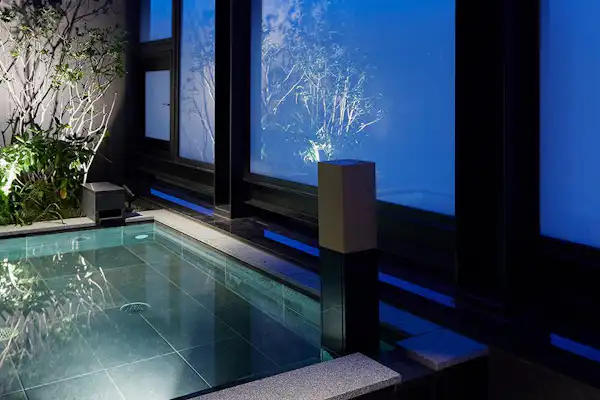 อ่างอาบน้ำกลางแจ้งพร้อมวิว