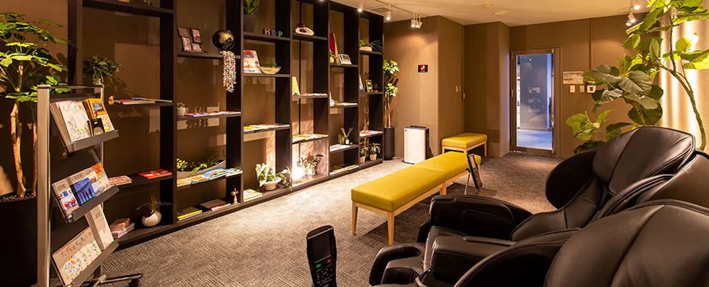 ライブラリーラウンジ(無料マッサージチェア)