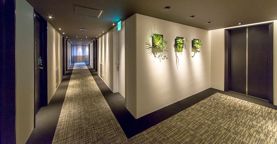 客室フロア～影の芸術～