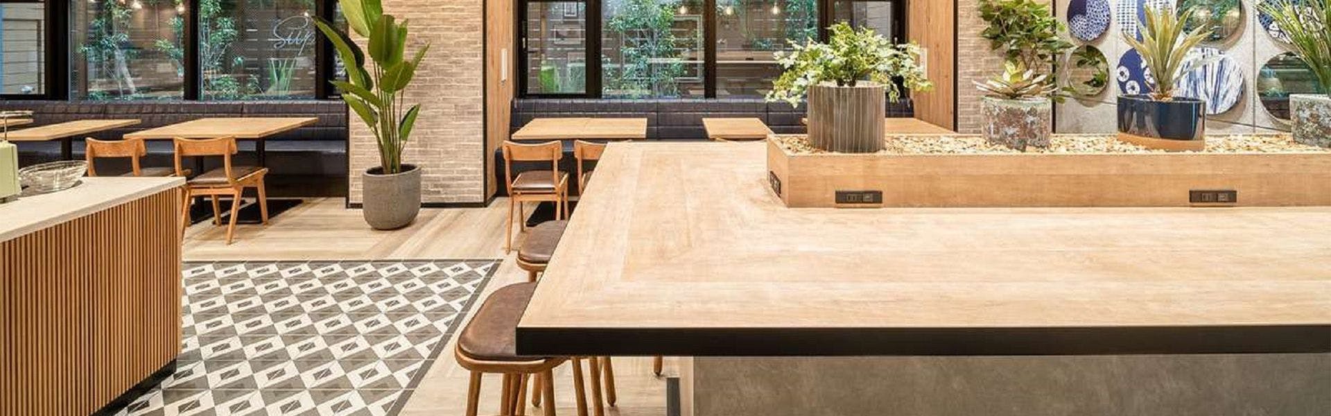 ウェルカムバー