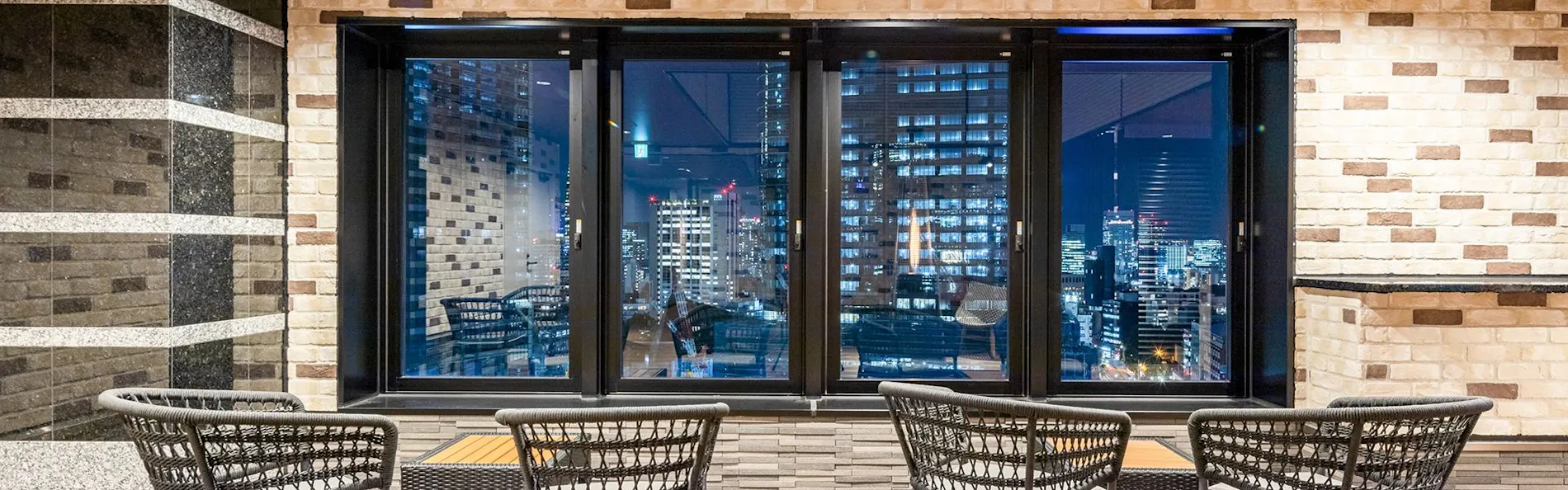 アパホテル&リゾート〈六本木駅東〉