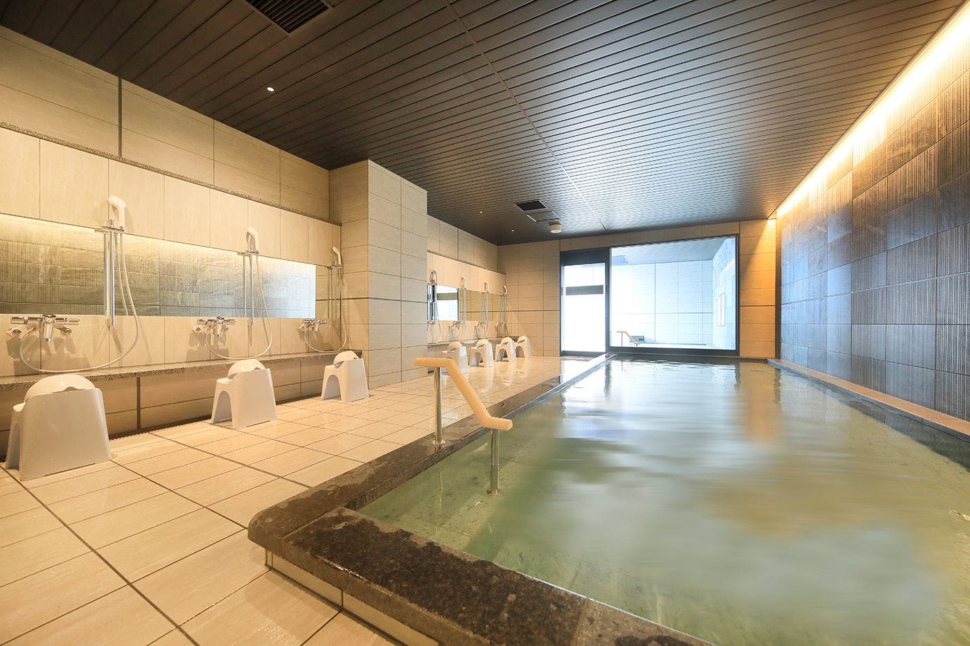 ห้องอาบน้ำรวม <ซูซูรัน โนะ ยู>