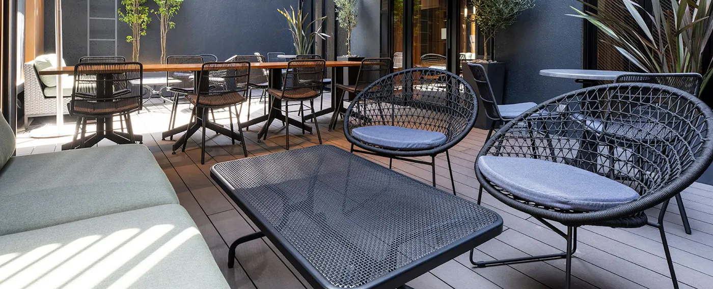 เลานจ์ - ลานกลาง