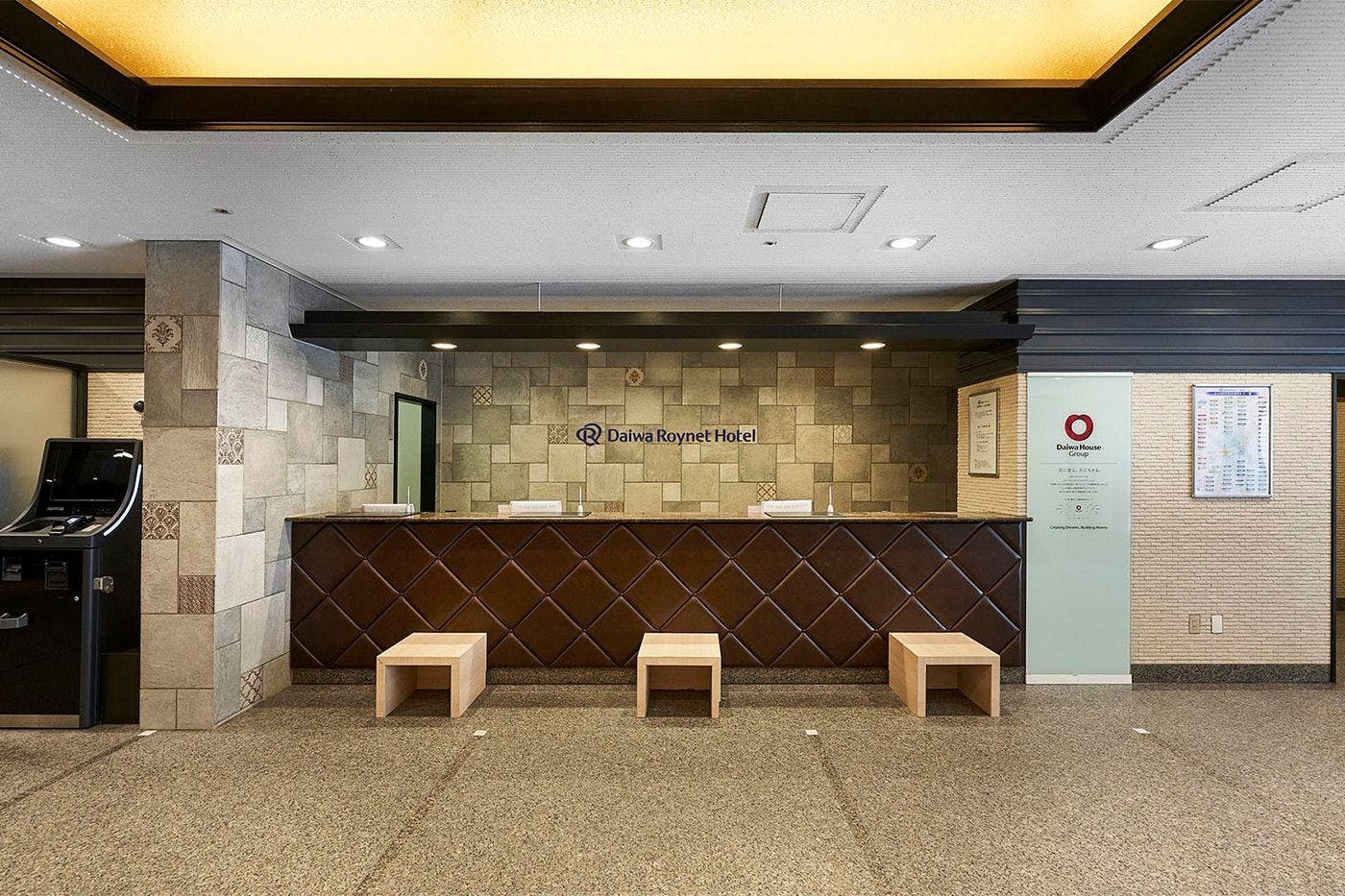 フロント（1階）