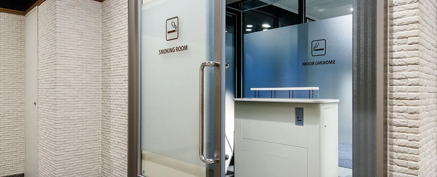 喫煙ブース(1階)