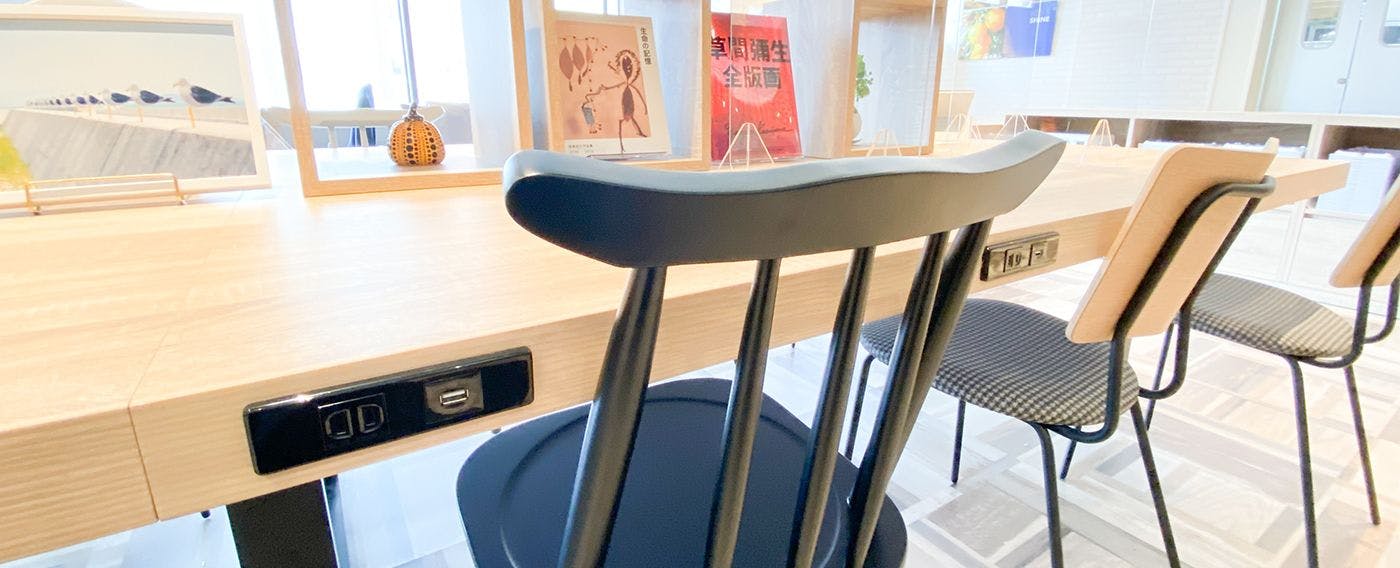 Wi-Fi 및 충전용 USB 포트