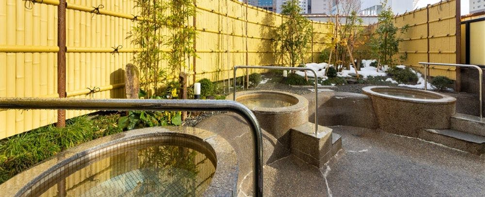 露天風呂（壺湯）