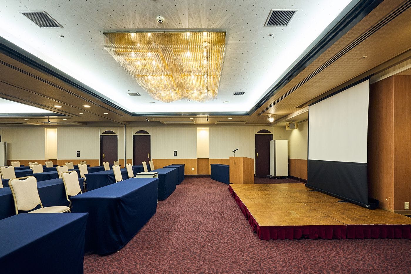 ห้องจัดเลี้ยงและห้องประชุม