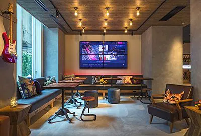 ロビーラウンジ