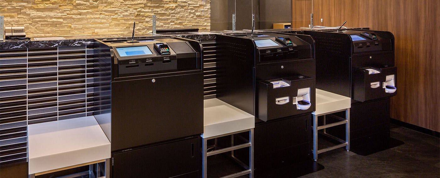 自助入住退房机