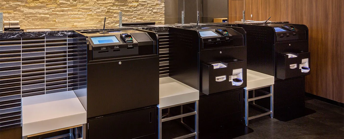 自助入住退房机