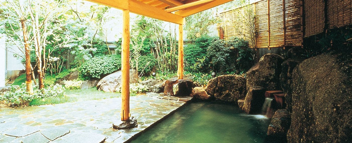 ออนเซ็นกลางแจ้ง