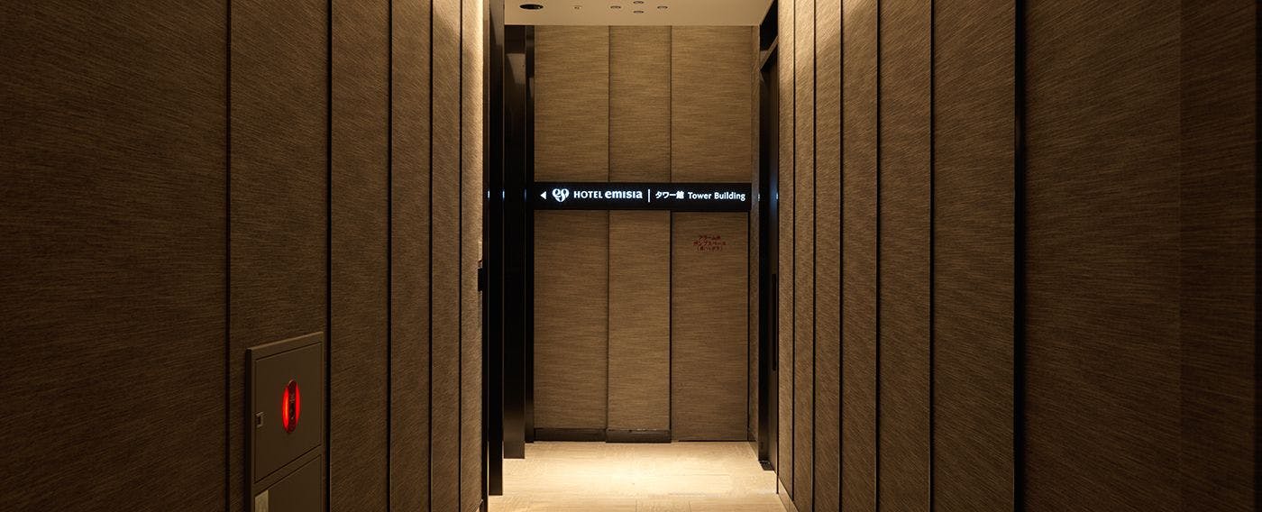 タワー館連絡通路