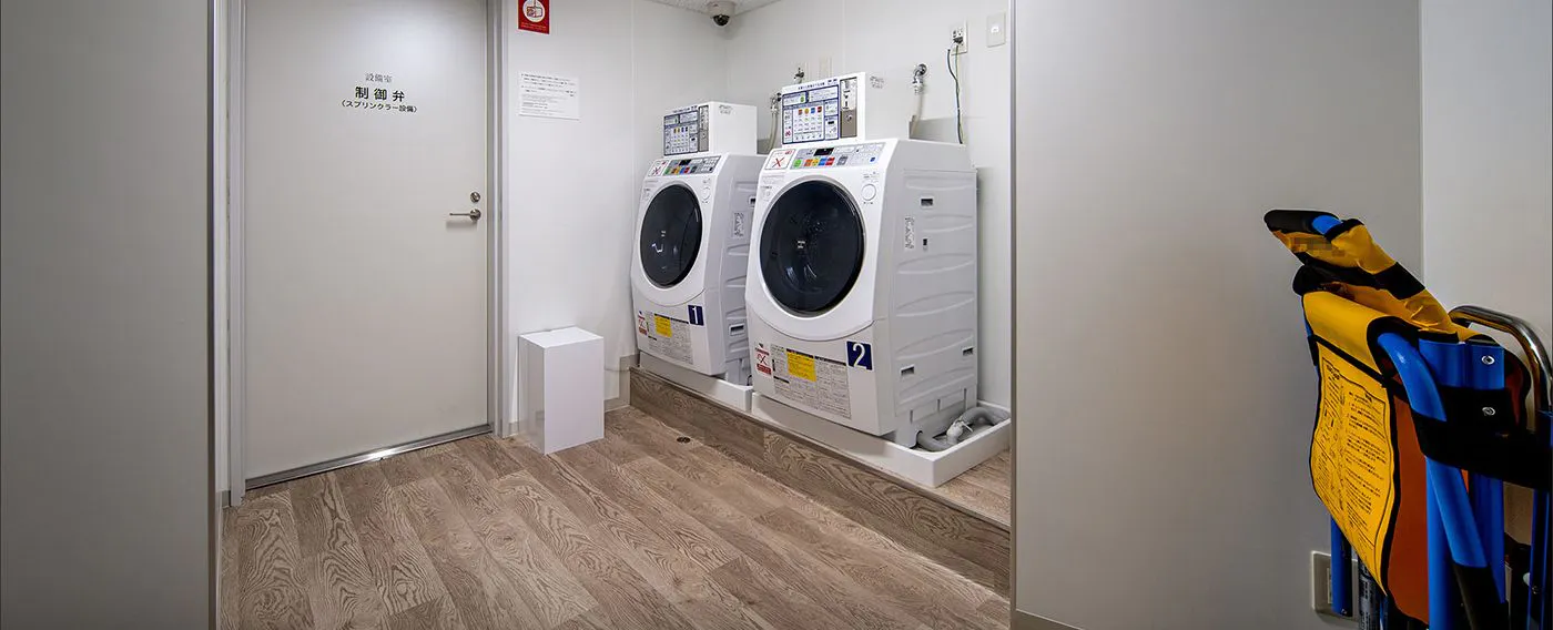 เครื่องซักผ้าหยอดเหรียญ (ชั้น 8)