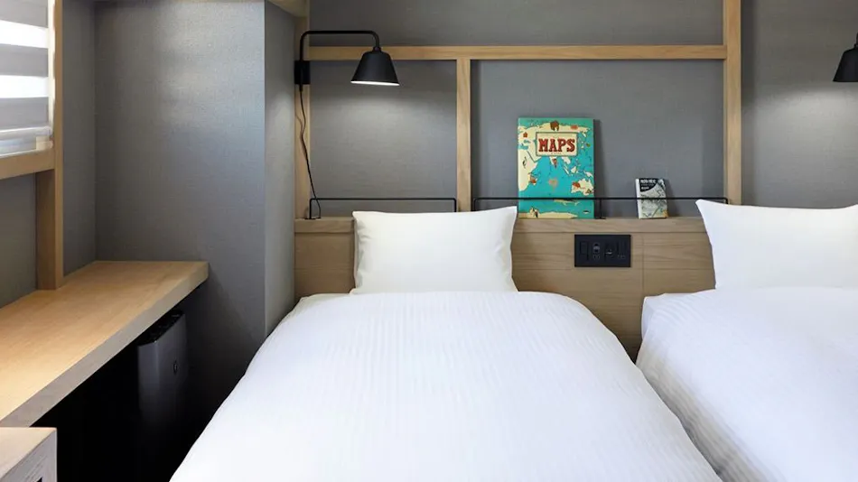 LAMP LIGHT BOOKS HOTEL sapporo