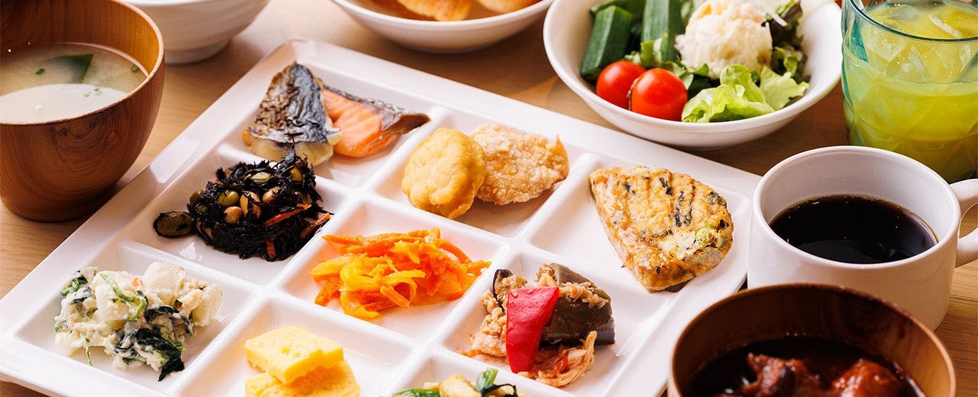 【Annex】Sarapan pagi berupa buffet dengan hidangan Jepang dan Barat, termasuk hidangan khas Jepang dari "chawan".