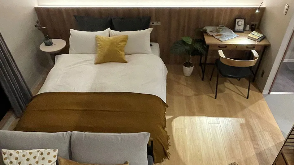 R Hotel Namba