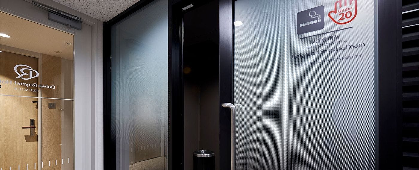 喫煙ブース（2階、8階、12階）