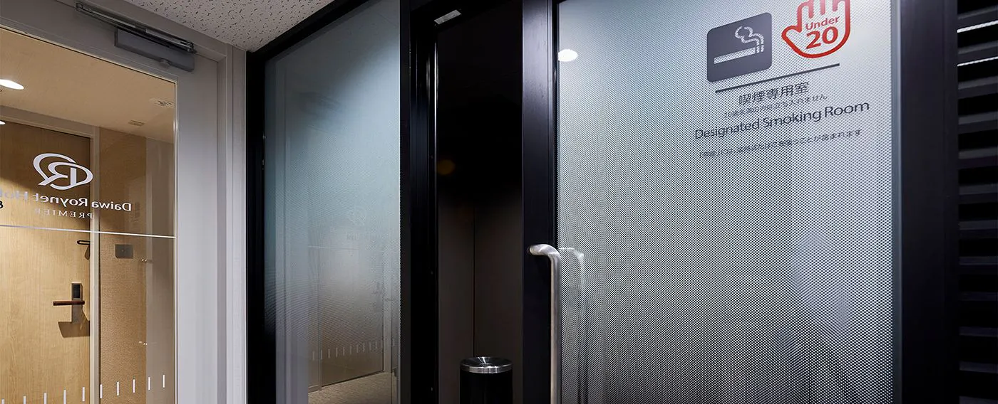 喫煙ブース(2階、8階、12階)