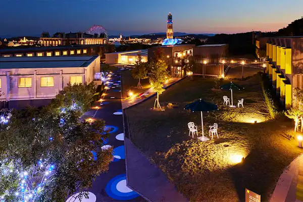 ภายนอกอาคาร