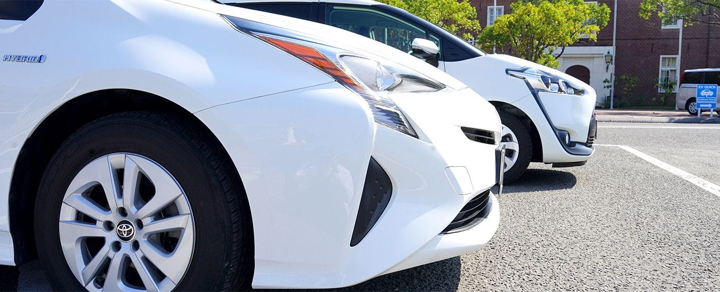 Area parkir khusus tamu Akomodasi