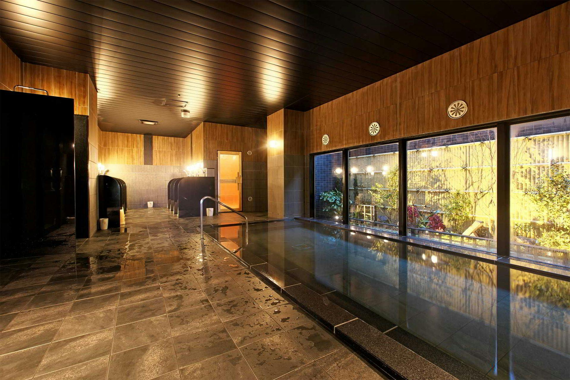 ห้องอาบน้ำรวม