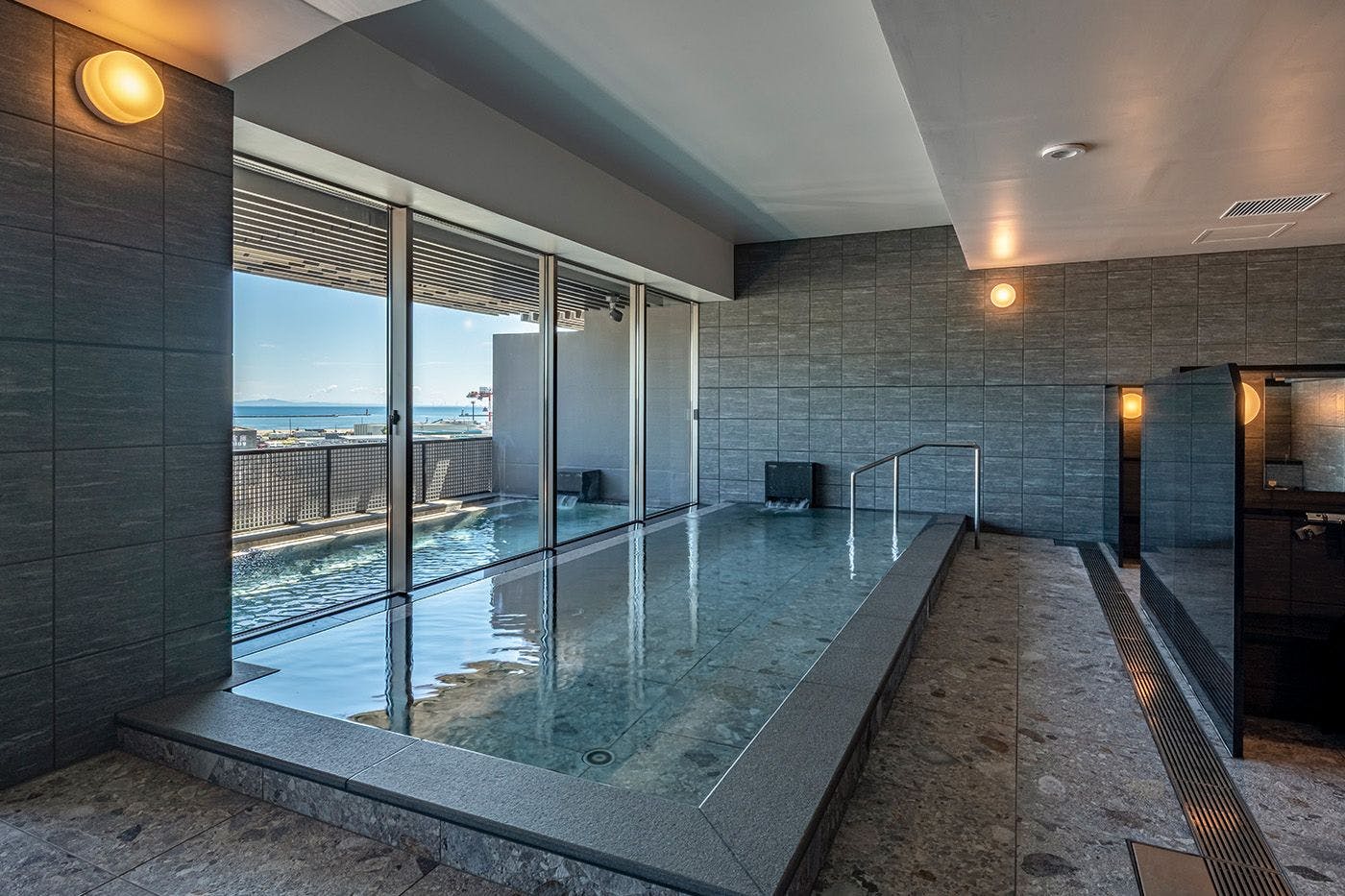 ออนเซ็นกลางแจ้งพร้อมวิว