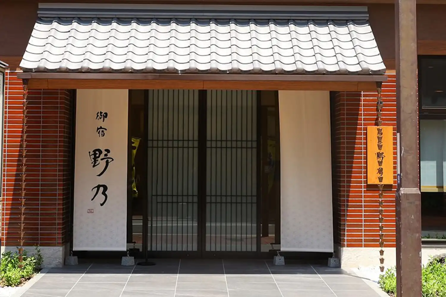 ภายนอกอาคาร