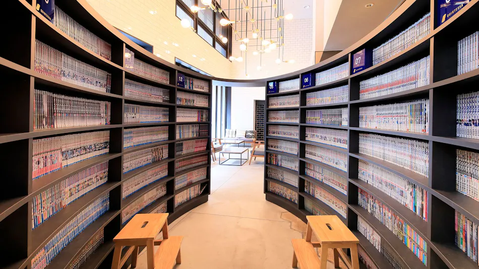 Quintessa Hotel Osaka Umeda Comic & Books
