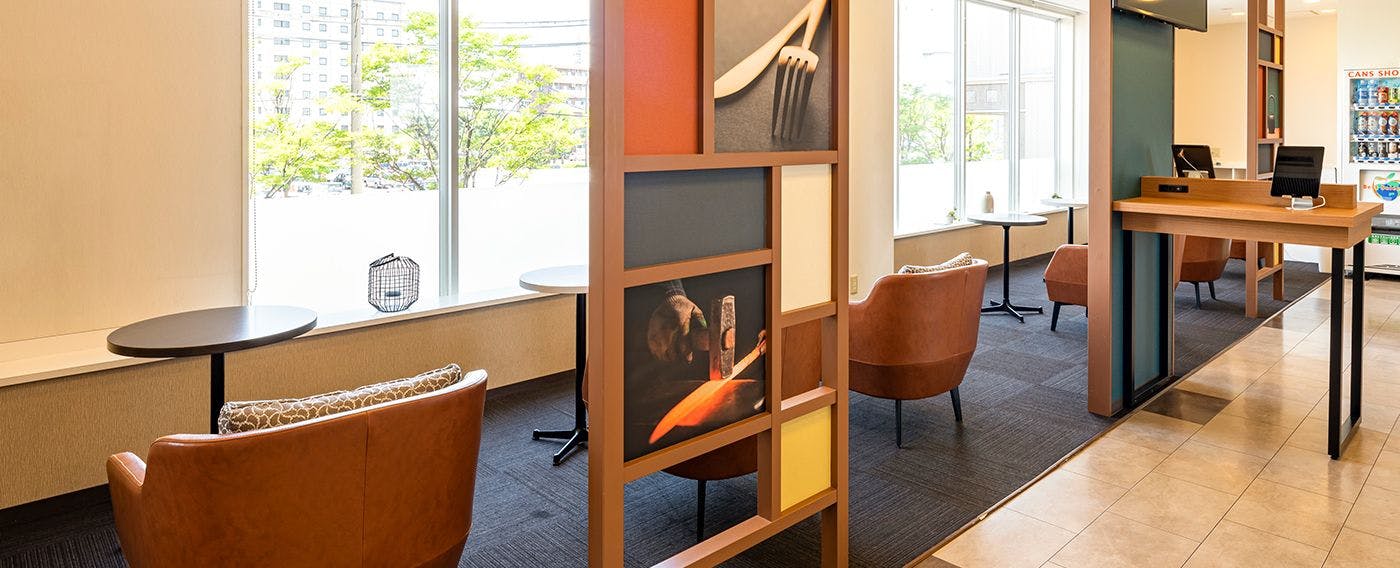 คาเฟ่ห้องสมุดคอมฟอร์ท