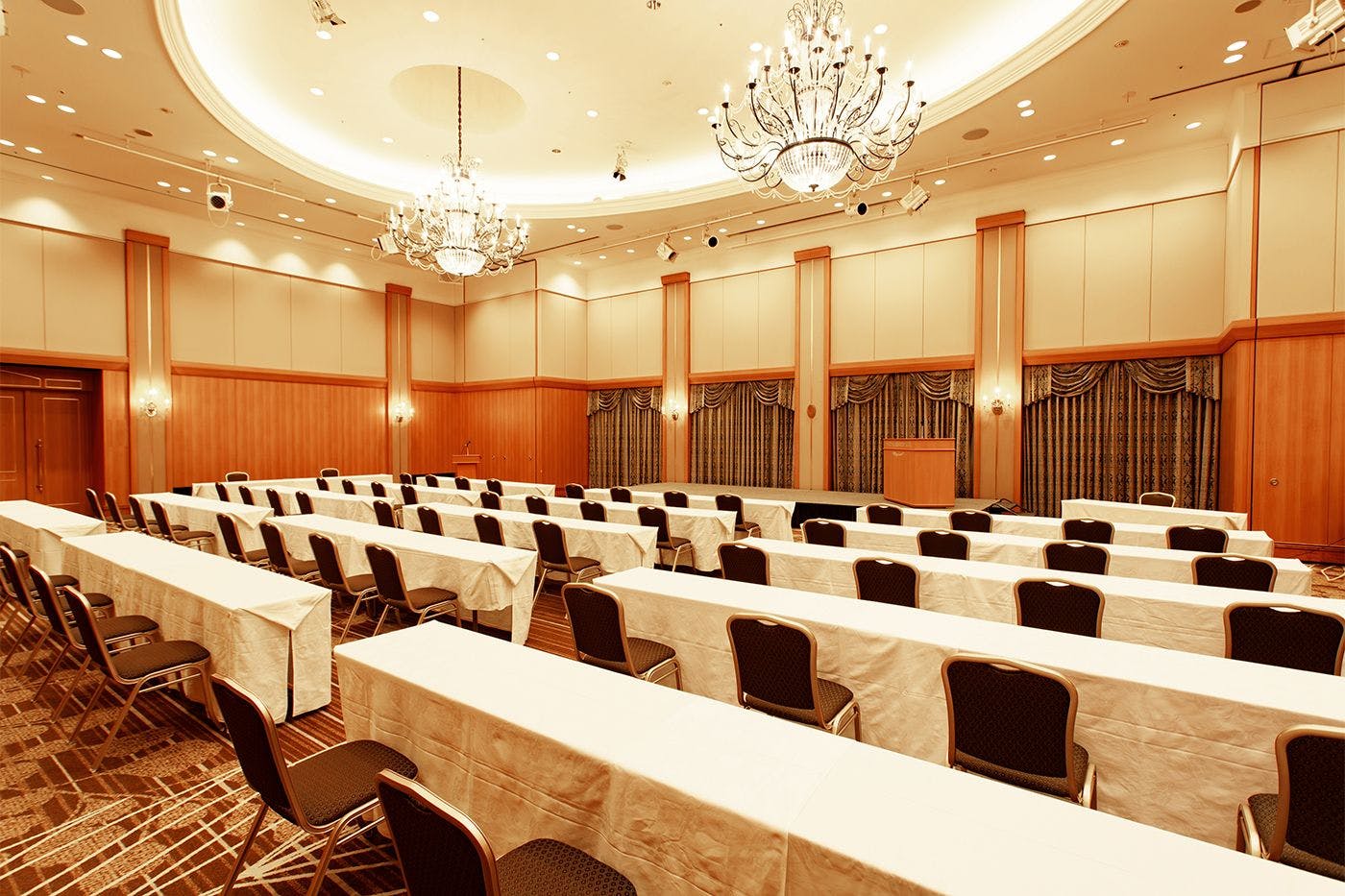 大宴会場「アゼリア」