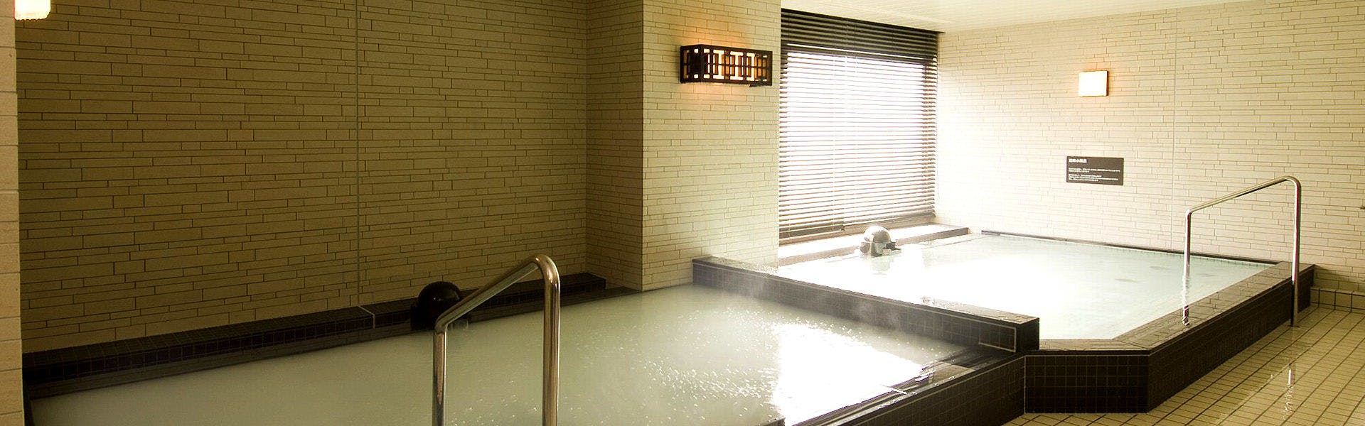 น้ำพุร้อนธรรมชาติ