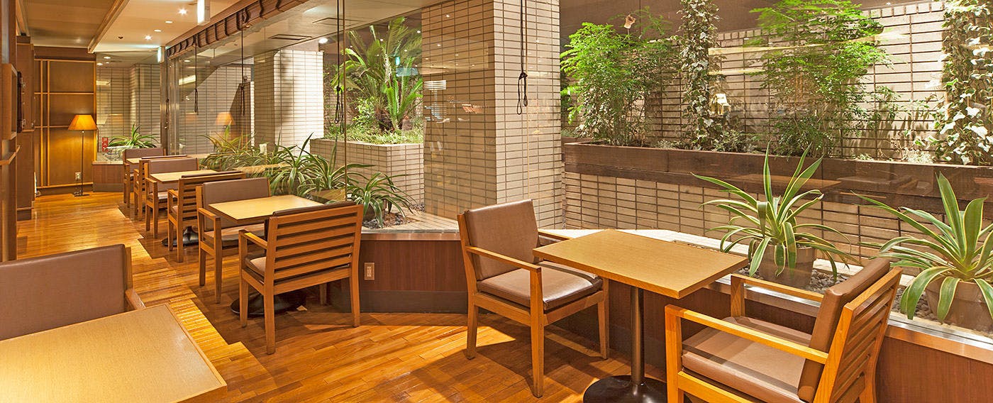 レストラン「ハシュハシュ」