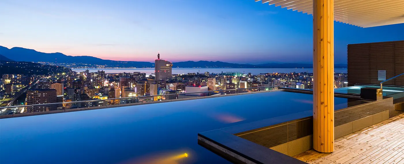 天空露天風呂|地上80mと、高さ日本トップクラスの屋上露天風呂