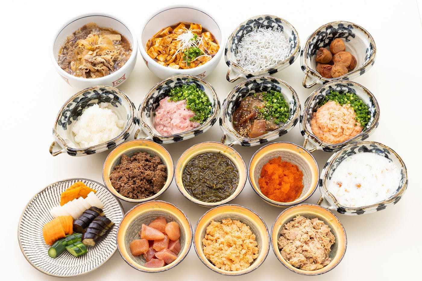 朝食｜自分好みに盛り付けた 「丼ぶり」にするのもおすすめ