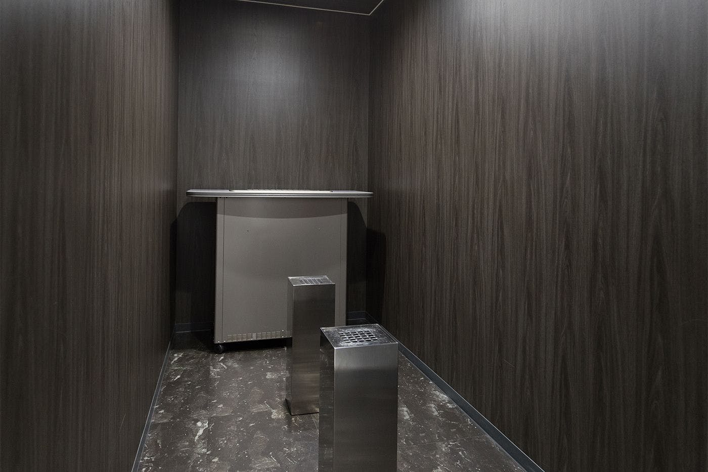 館内施設｜8階・喫煙所