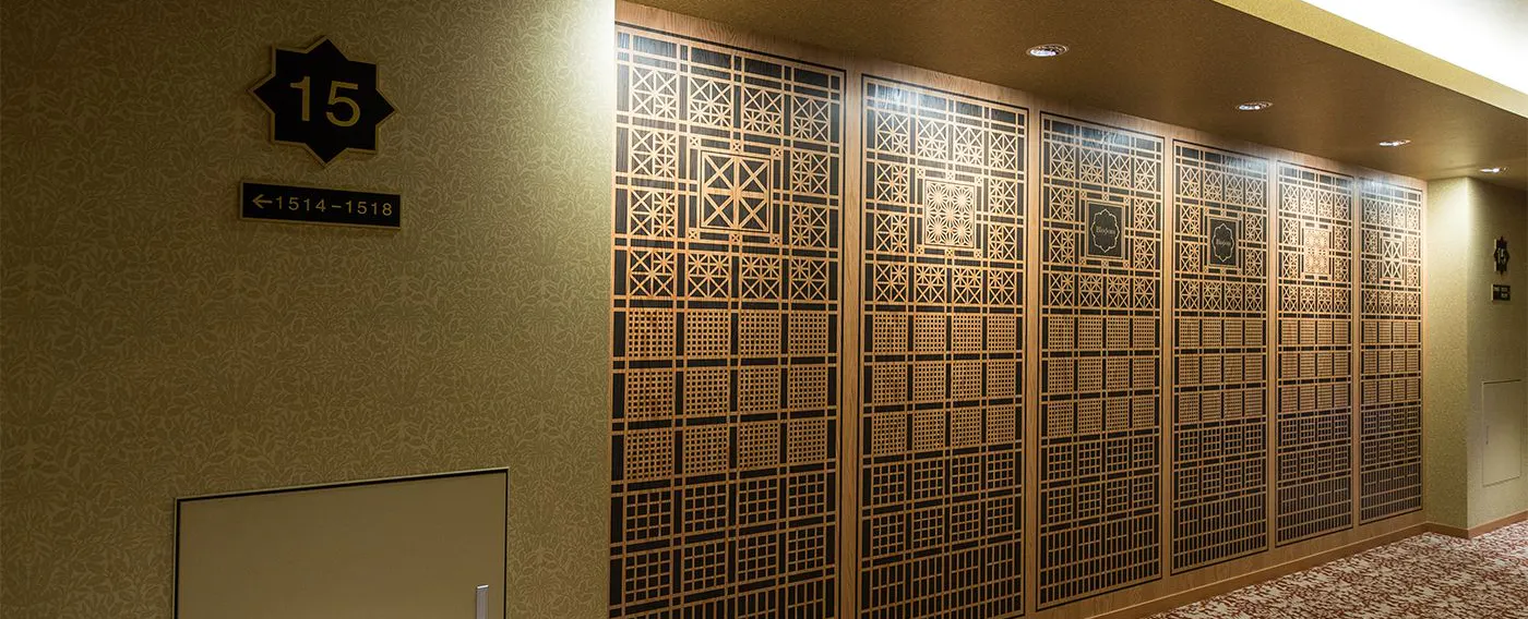 館内アートワーク|エレベーターホール壁