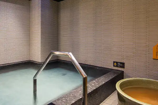 ออนเซ็นกลางแจ้ง