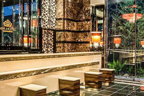 ภาพด้านหน้า