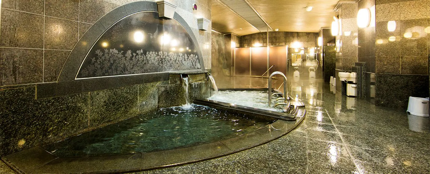 心もほぐれる大浴場