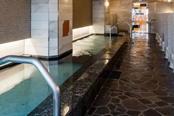 ห้องอาบน้ำรวม