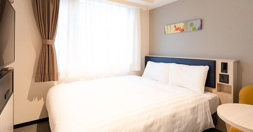 Anak berbagi tempat tidur gratis hingga kelas 6 sekolah dasar