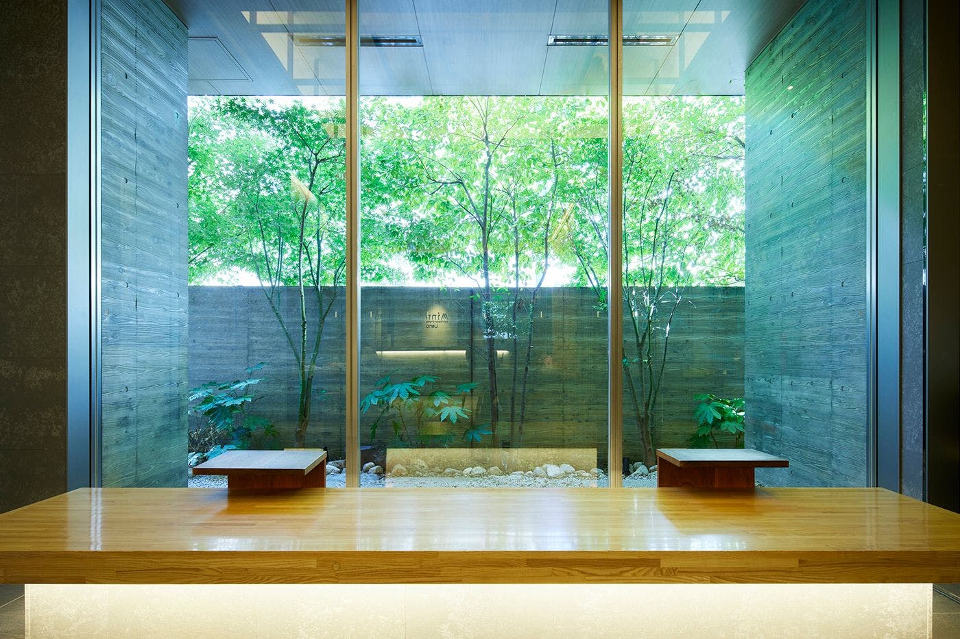 ロビーラウンジ