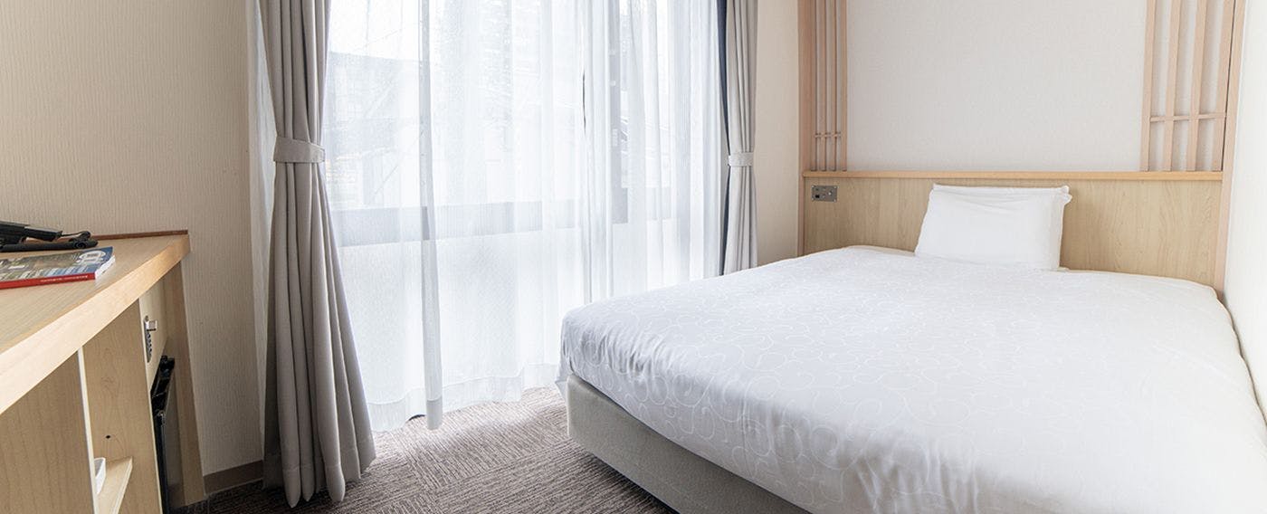 【ห้องไฟเทน】เตียงเดี่ยว (ปลอดบุหรี่)