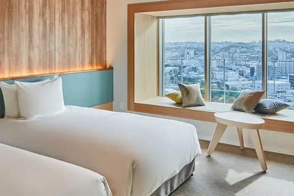 Kursi Jendela Deluxe