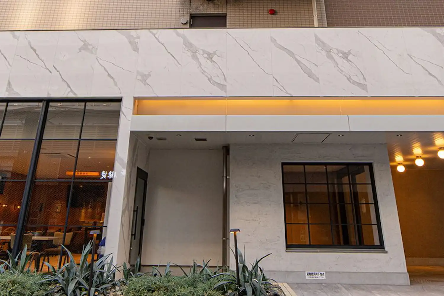 ภายนอกอาคาร