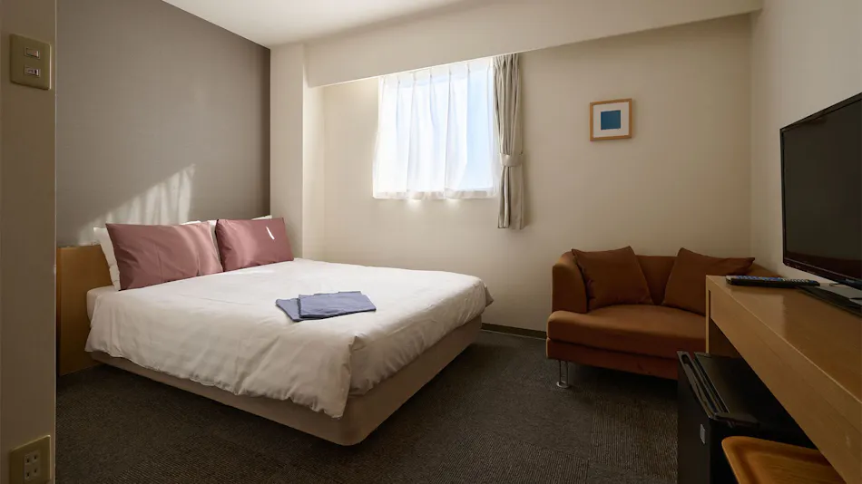 HOTEL day by day