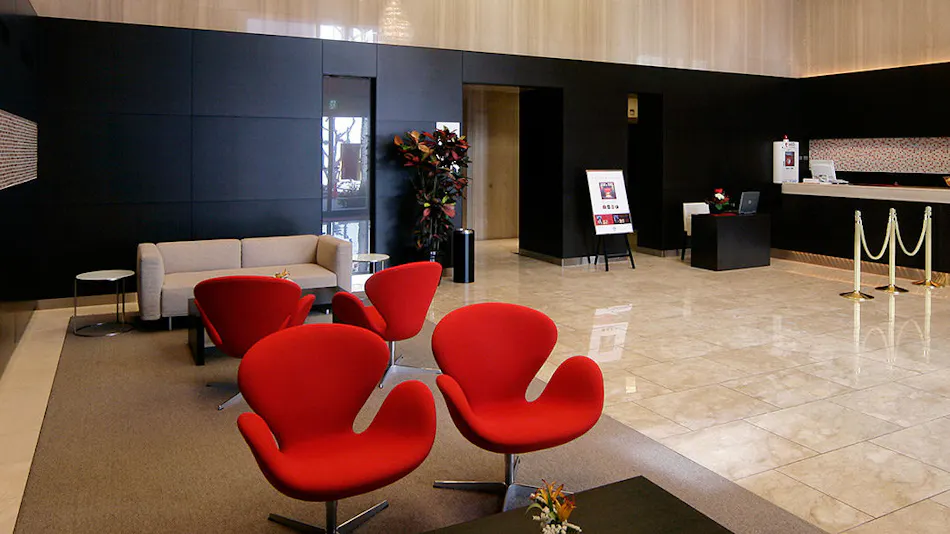 Hamilton Hotel - Red -